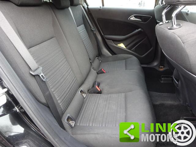 MERCEDES-BENZ A 180 usata, con Leve al volante