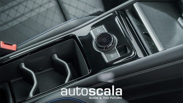 VOLKSWAGEN Tiguan usata, con USB