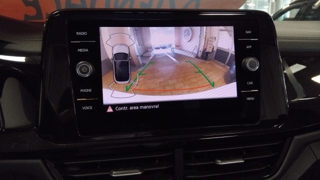 VOLKSWAGEN T-Roc usata, con Autoradio digitale