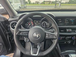 ALFA ROMEO Stelvio usata, con Fari Xenon