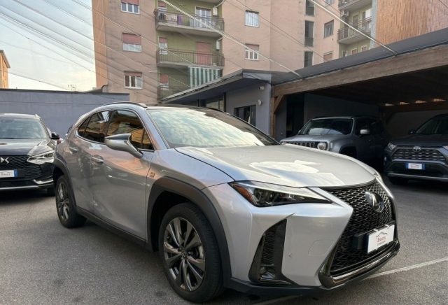 LEXUS UX 250h usata, con Airbag