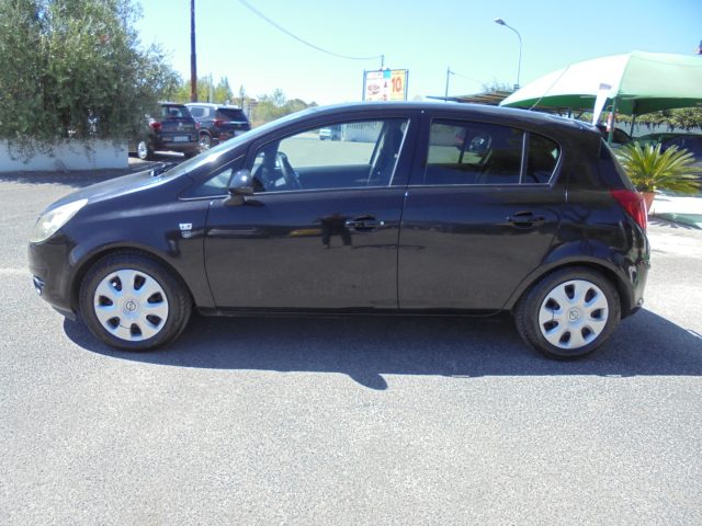 OPEL Corsa usata, con Autoradio