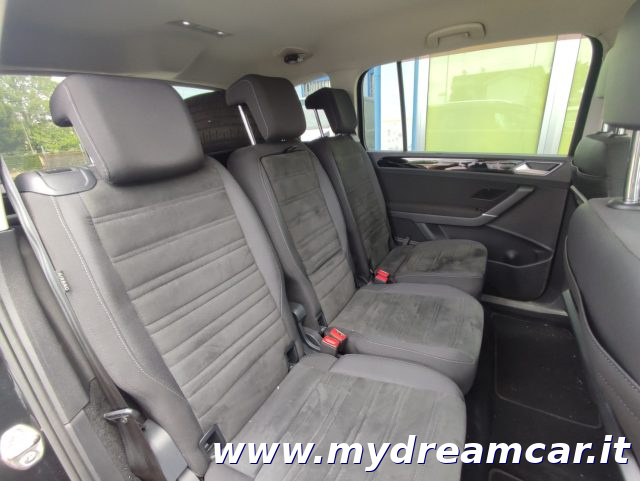 VOLKSWAGEN Touran usata, con Servosterzo