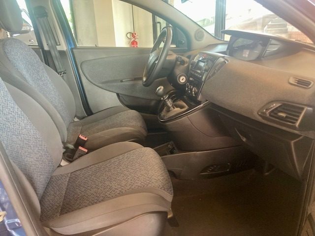LANCIA Ypsilon usata, con Controllo trazione