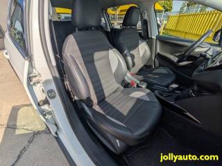 PEUGEOT 2008 usata, con Sensori di parcheggio posteriori