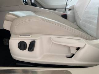 VOLKSWAGEN Passat usata, con Sedile posteriore sdoppiato