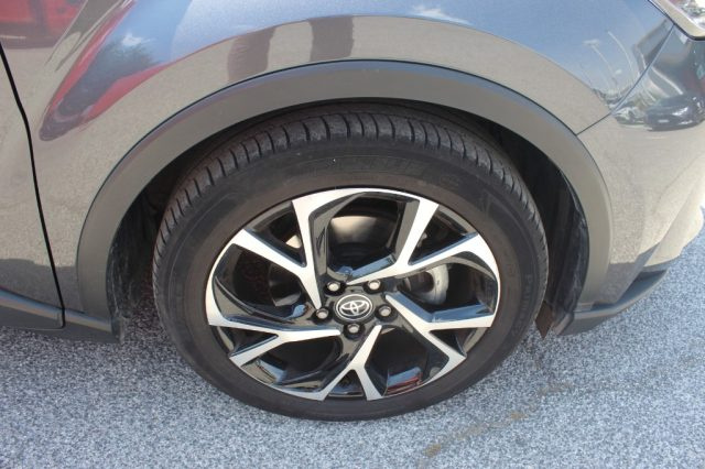 TOYOTA C-HR usata, con Bluetooth