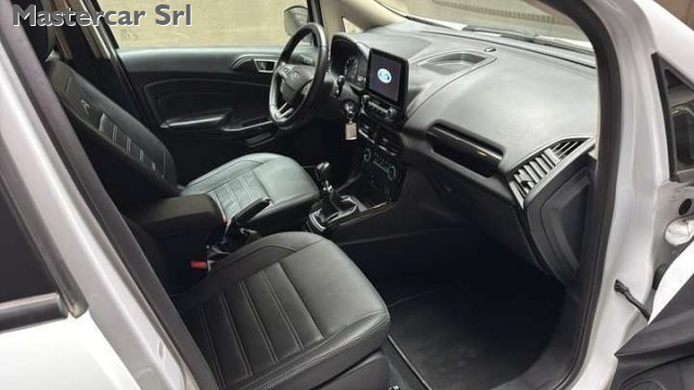 FORD EcoSport usata, con Autoradio