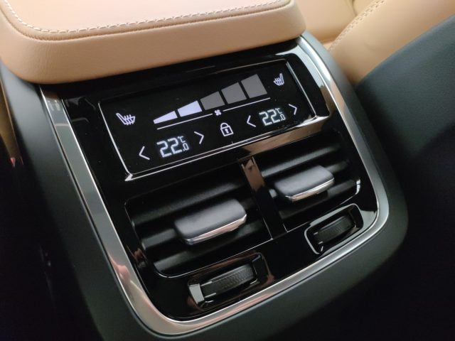 VOLVO XC90 usata, con Tettuccio apribile