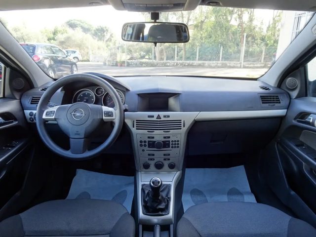 OPEL Astra usata, con Chiusura centralizzata