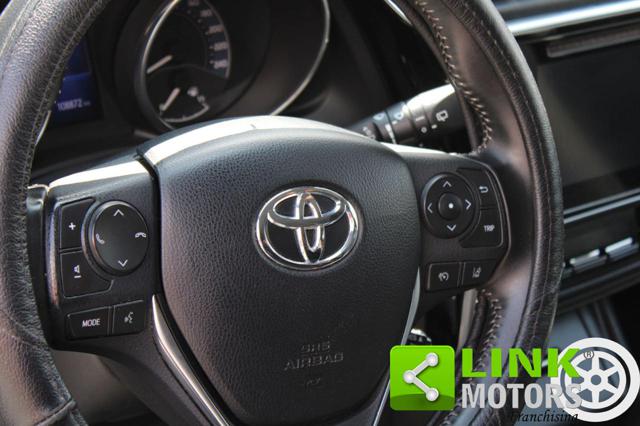 TOYOTA Auris usata, con Bluetooth