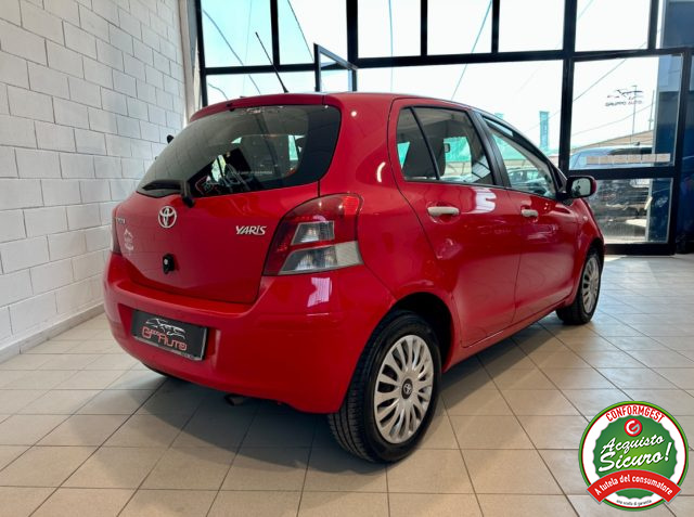 TOYOTA Yaris usata, con Airbag laterali