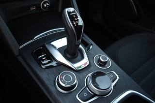 ALFA ROMEO Stelvio usata, con Volante multifunzione