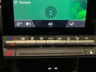 RENAULT Captur usata, con Hill holder