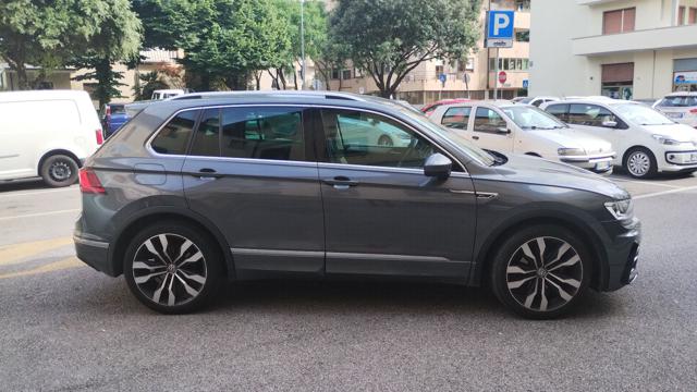 VOLKSWAGEN Tiguan usata, con Autoradio