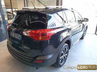 TOYOTA RAV 4 MY23 usata, con Alzacristalli elettrici