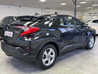 TOYOTA C-HR usata, con Autoradio