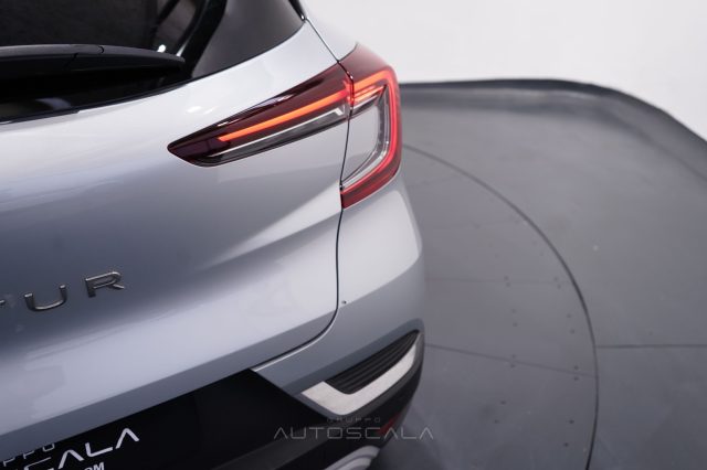 RENAULT Captur usata, con Isofix