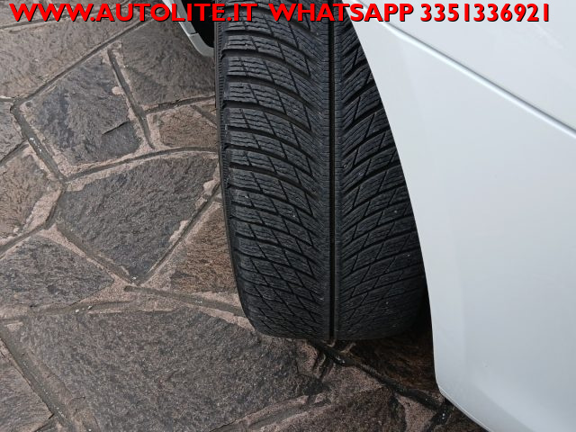 PORSCHE Macan usata, con USB