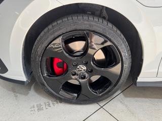 VOLKSWAGEN Golf usata, con Autoradio