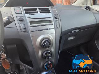 TOYOTA Yaris usata, con Servosterzo