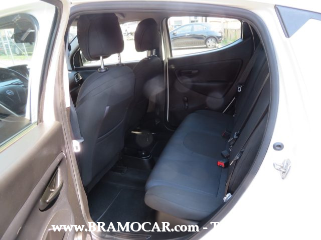 LANCIA Ypsilon usata, con Volante multifunzione