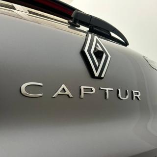 RENAULT Captur usata, con Luci diurne