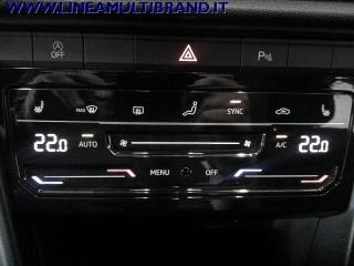 VOLKSWAGEN T-Roc usata, con Controllo automatico clima