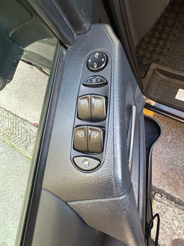 MERCEDES-BENZ Viano usata 29