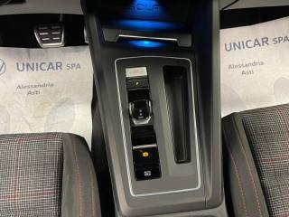VOLKSWAGEN Golf usata, con Touch screen