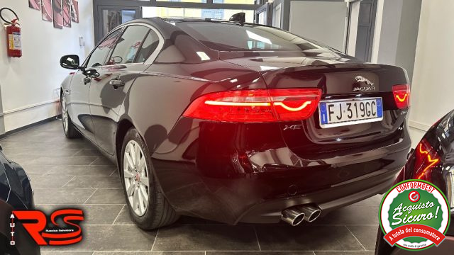 JAGUAR XE usata, con Volante multifunzione