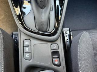 TOYOTA Yaris usata, con Specchietti laterali elettrici