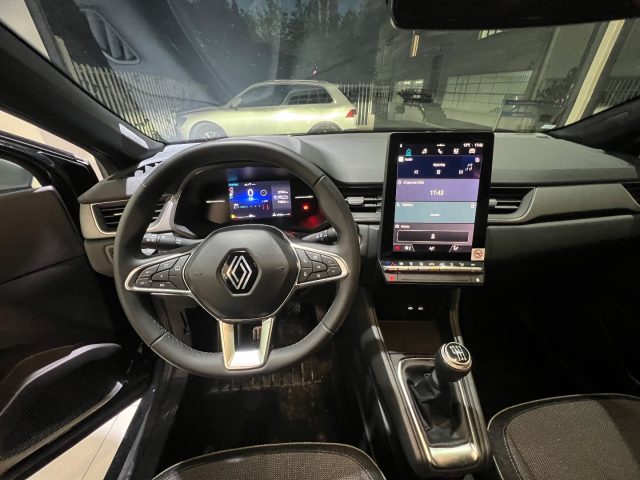 RENAULT Captur usata, con Touch screen