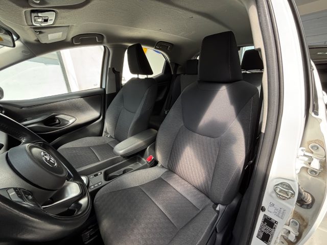 TOYOTA Yaris usata, con Autoradio digitale