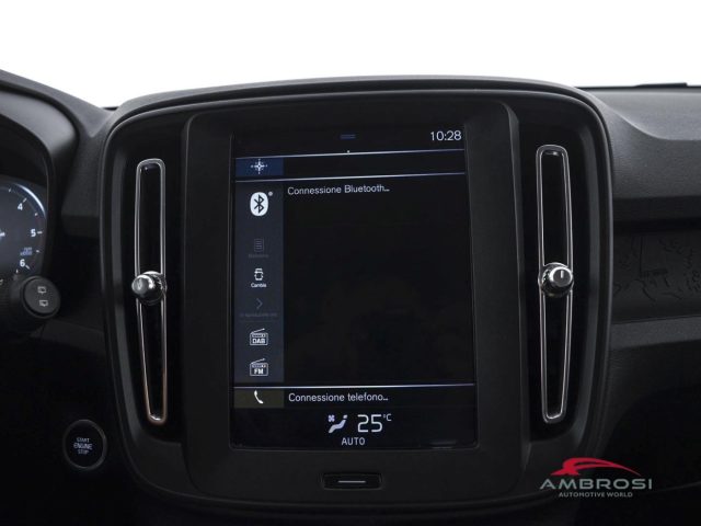 VOLVO XC40 usata 14