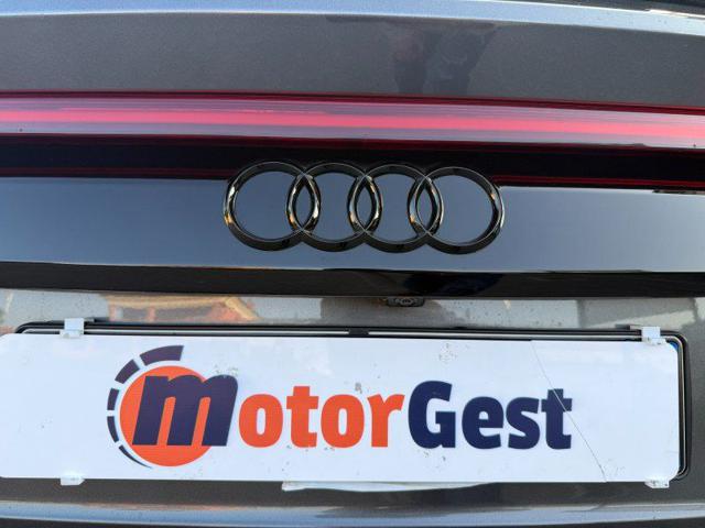 AUDI Q8 usata, con Sensori di parcheggio anteriori