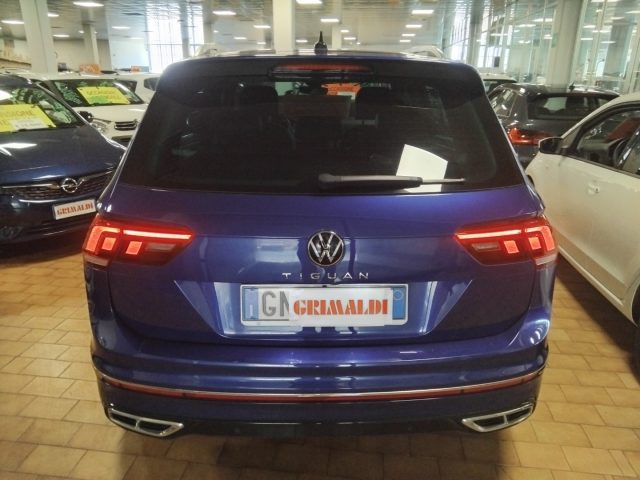 VOLKSWAGEN Tiguan usata, con Autoradio