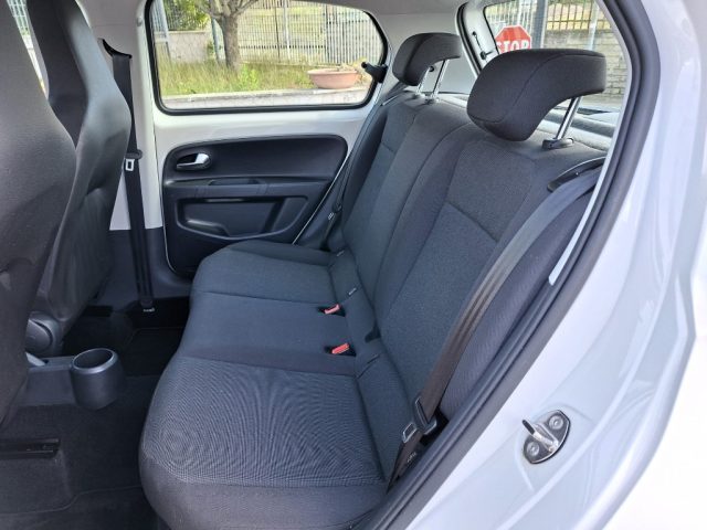 VOLKSWAGEN up! usata 8