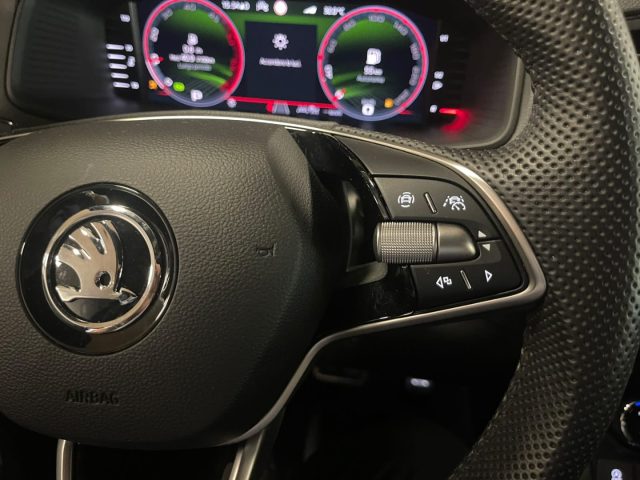 SKODA Karoq usata, con Sensori di parcheggio posteriori