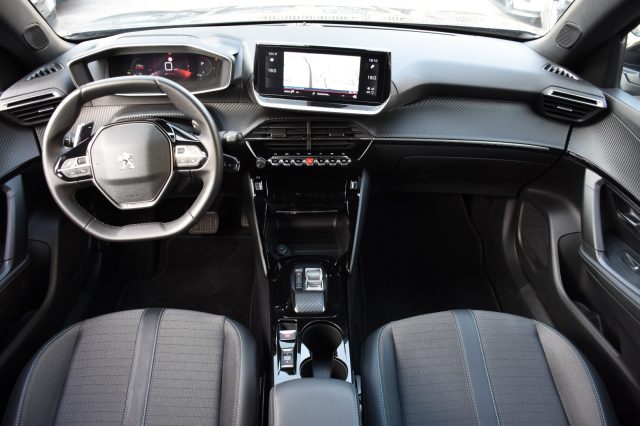 PEUGEOT 2008 usata, con Cerchi in lega