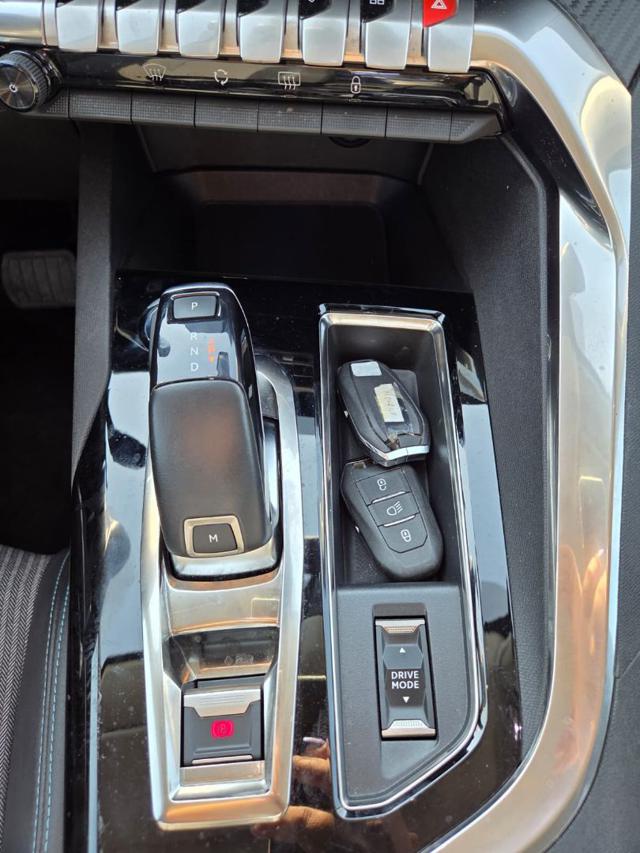 PEUGEOT 3008 usata 25
