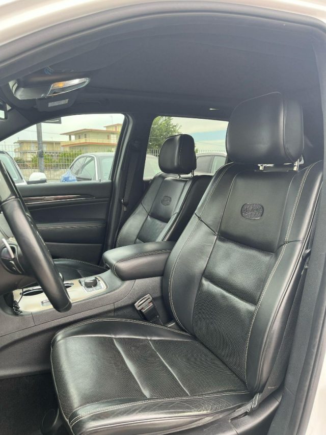 JEEP Grand Cherokee usata, con Autoradio