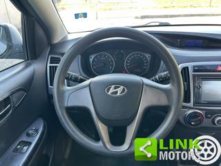 HYUNDAI i20 usata 11