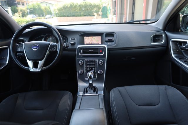 VOLVO V60 usata, con Volante in pelle