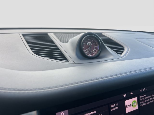 PORSCHE Macan usata 15