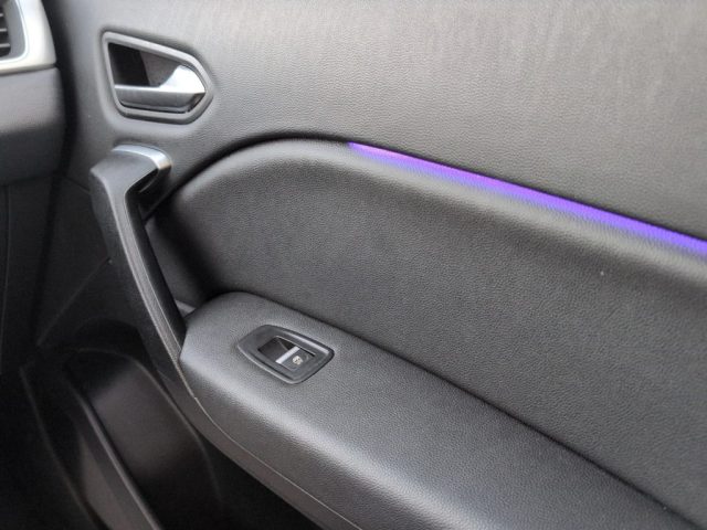 RENAULT Captur usata, con Autoradio digitale