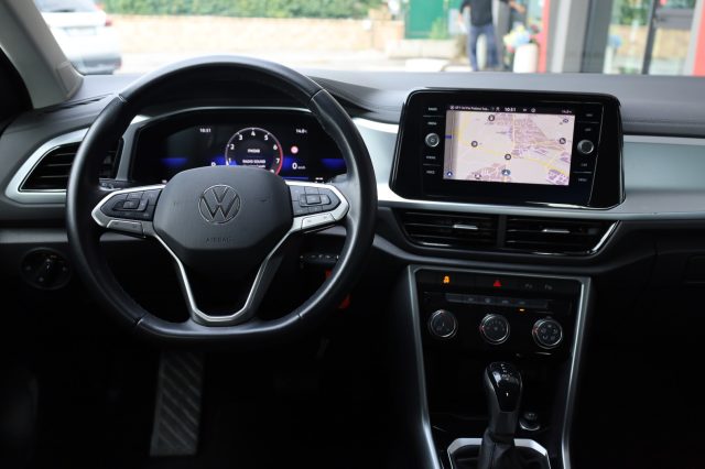 VOLKSWAGEN T-Roc usata, con USB