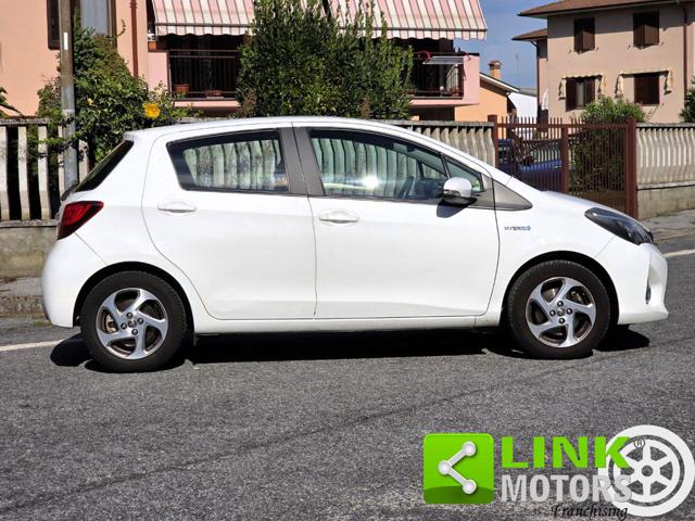 TOYOTA Yaris usata, con Touch screen