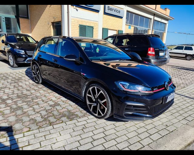 VOLKSWAGEN Golf usata 0