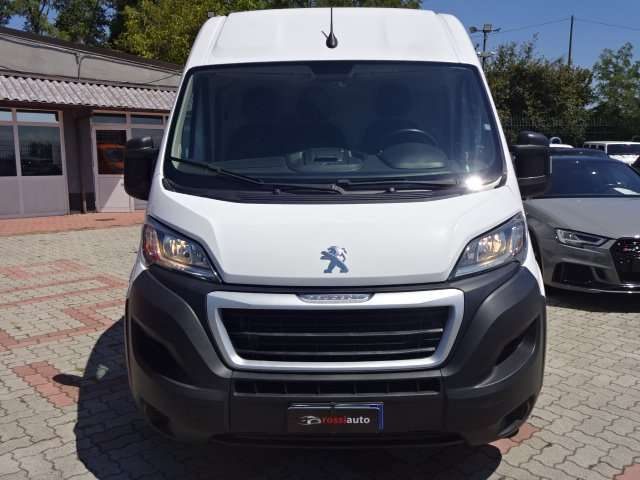 PEUGEOT Boxer usata, con Airbag
